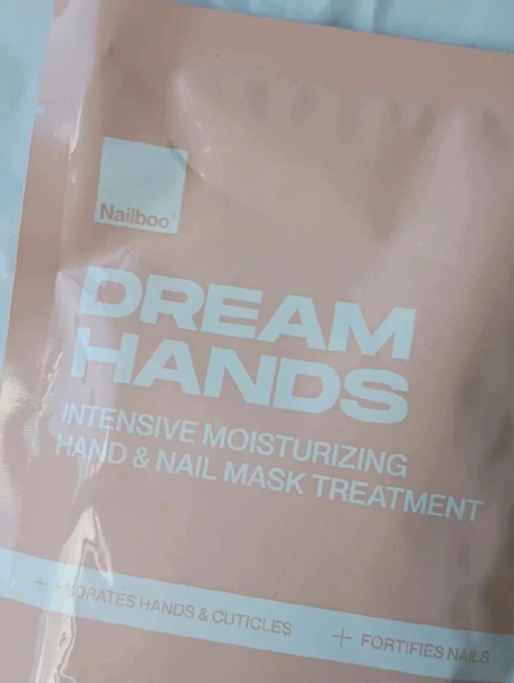 Nailboo DREAM HANDS Intensive Moisturizing Hand & Nail Mask - Self Care Set of 2 - Picture 2 of 9